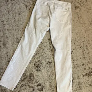 KanCan size 15 / 31 waist white denim jeans thumbnail 2