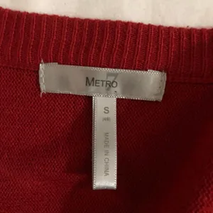 2000s Y2K Red single button cardigan blouse top shirt short sleeve v-neck -Size S Whimsygoth romantic coquette Measurements in pics thumbnail 4