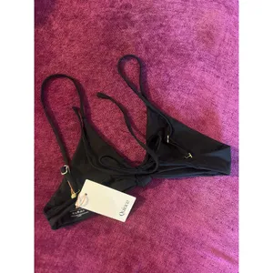 QUINCE Italian Knotted Triangle Bikini Top Black NWT Size Large L MINIMALIST thumbnail 4