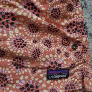 Patagonia Costa Rica Baggies shorts size XL girls fits women's size small short thumbnail 2