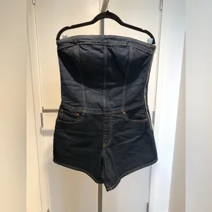 Abercrombie and Fitch Dark Wash Strapless Denim Romper Size M Tall thumbnail 3