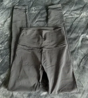 Lululemon Leggings thumbnail 1