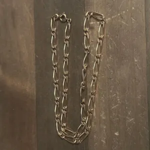 Vintage thick gold tone figaro chain necklace thumbnail 2