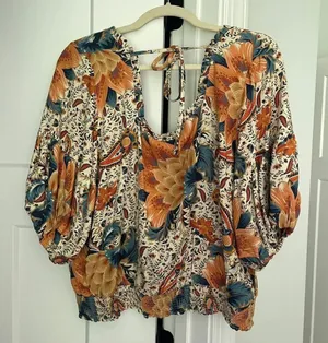 NWT Farm‎ Rio Bambina Floral Square Neck Elastic Back Tie Top thumbnail 1