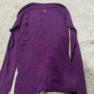 Lululemon long sleeve top size 6 VGUC thumbnail 3