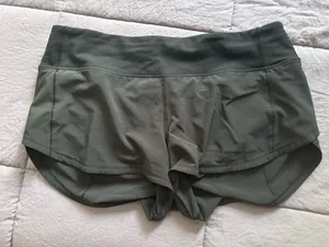 Lululemon Speed Up Shorts Low-Rise 2.5" thumbnail 2