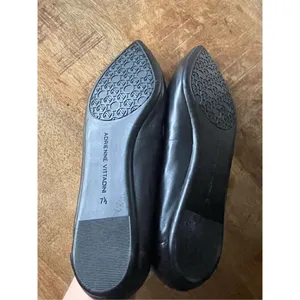 Nwot Adrienne Vittadini Black Leather Flats Size 7.5 thumbnail 5