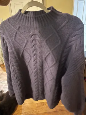 Sweater thumbnail 1