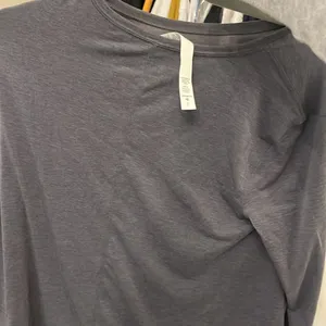 Lululemon long sleeve top thumbnail 2