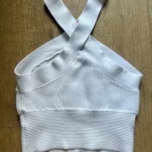Abercrombie white tank top thumbnail 5