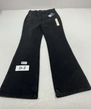 Universal Threads Womans NWT Flare High Rise Black Jeans Size 2 Short thumbnail 1