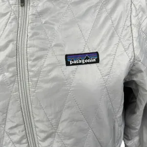 Patagonia Nano Puff Silver Gray Zip Up Quilted High Neck Puffer Coat Jacket XS thumbnail 3