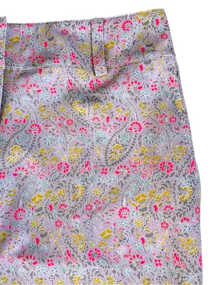 Like New Nike Golf Bermuda Shorts Lavender Floral Paisley Size 8 thumbnail 2
