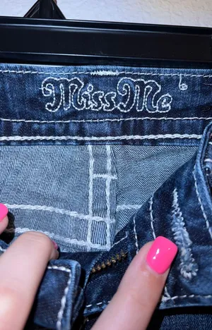 Miss Me Skinny Jeans thumbnail 3