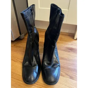Nine West Women’s Black Leather Boots‎ Bootie Zip Ankle RoundToe Size 10 M Y2K thumbnail 2