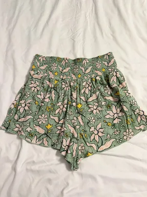 Aerie shorts thumbnail 2