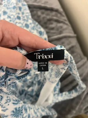 Trixxi Blue floral dress thumbnail 2