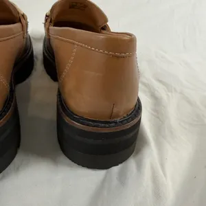 Clarks Orianna Edge Tan Cream Leather Chain Lug Sole Loafers Academia Fall 9.5M thumbnail 6