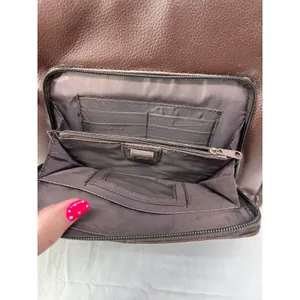 Cherokee Brown Leather Shoulder Bag Multi Pocket Organizer Purse Handbag thumbnail 4