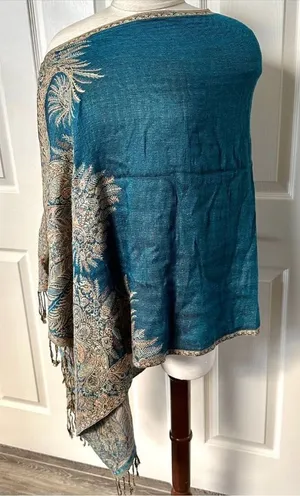 Blue shawl Blue thumbnail 1