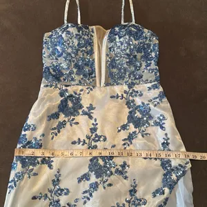 Women’s Blue Mermaid Fit Dress Sparkly Sequins LaceUp Back Leg Slit Size 4 *READ thumbnail 10