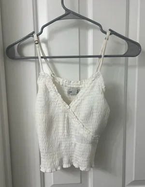 Hollister Top thumbnail 1