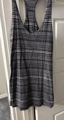 Lululemon tank top thumbnail 1