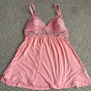 Daisy Fuentes coral Lace Top thumbnail 3
