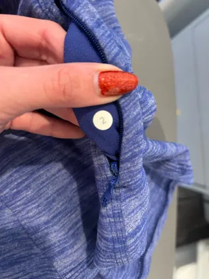 Lululemon Long Sleeve thumbnail 4