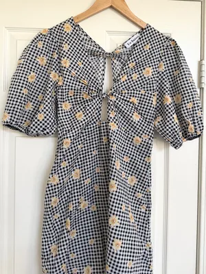 Anthropologie En Saison Floral Gingham Tie Front Cut Out Back Dress‎ thumbnail 5