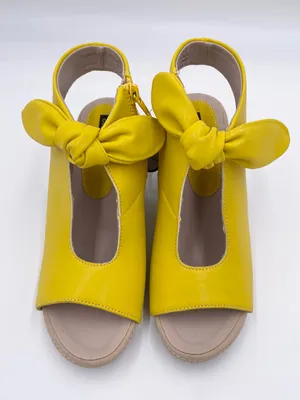 NEW Good Choice Kimora Sandal Heels Size 6 Bright Yellow Faux Leather Bow Detail thumbnail 4