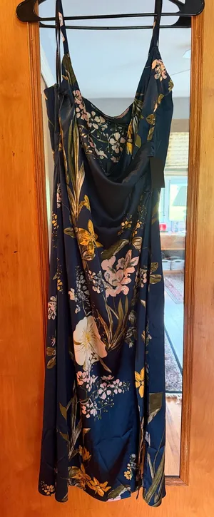 Lulus Floral Midi Dress thumbnail 1