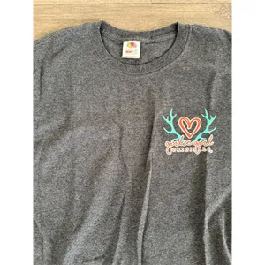Girlie Girl Originals Women's Gray Long Sleeve Graphic T-Shirt Size M‎ thumbnail 3