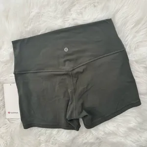 Lululemon Align High Rise Short 4" Army Green Size 10 thumbnail 7