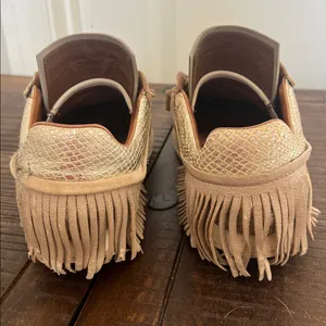 Esseutesse Shoe Size 39 Beige Leather Upper Metallic Foil Fringe Sneakers thumbnail 9