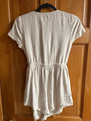 Princess Polly linen blend romper size 6. thumbnail 3