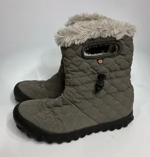 Bogs B Moc quilted boots waterproof‎ gray size 6 thumbnail 1