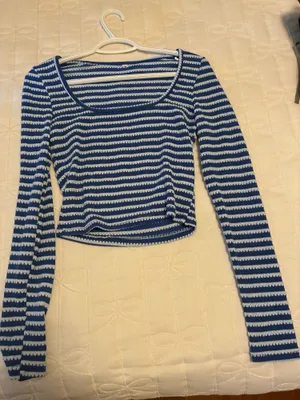Blue striped top Size M thumbnail 1