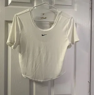 Nike Sportswear Essential Ribbed Scoop Neck Crop Top - White - Size M thumbnail 1