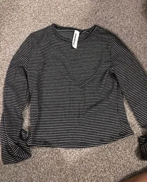 Missguided Crop Top thumbnail 1