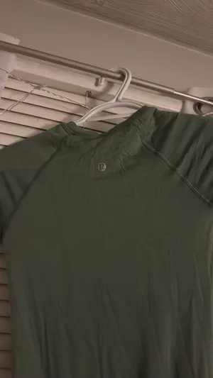 Lululemon Swiftly Tech Short Sleeve green size 0 fits a 4 thumbnail 3