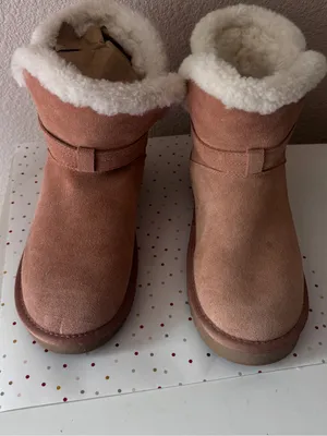 Koolaburra Suede Ankle Boot with Buckle in Rose Pink Size 7.5 thumbnail 3