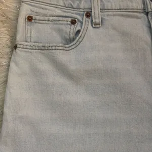 Abercrombie & Fitch Women’s Light Blue Straight Ultra High Rise Jeans Size 31/12 thumbnail 11