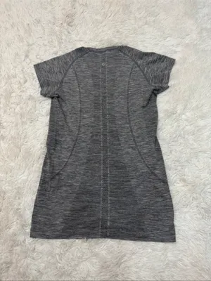 Lululemon swiftly Women's Gray Active Short-Sleeve Tunic Top thumbnail 2