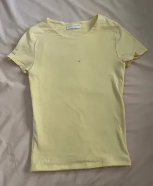 Yellow top Size XS thumbnail 1