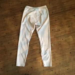 Fabletics blush and gray leafy high waist L athletic leggings thumbnail 3