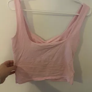 Pink Sleeveless Crop Top thumbnail 4