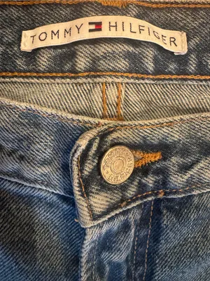 Vintage Tommy Hilfiger Y2K Straight Leg Jeans Women's Size 10 Inseam 29 - EUC thumbnail 3
