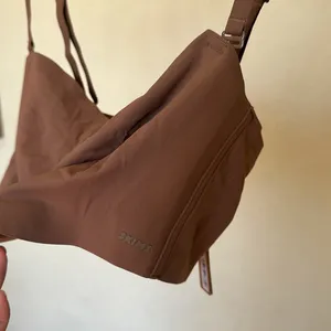 SKIMS NAKED BANDEAU SIZE 2X in‎ Jasper NWT sold out thumbnail 5