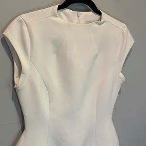 OddMuse Off-White Cap Sleeve Mini Dress - size Medium thumbnail 4